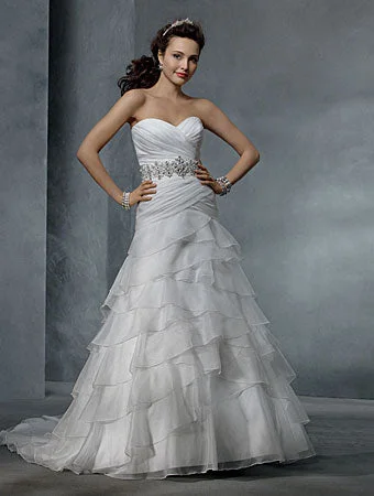 Comfortable yet stylish outfits for women on the go   Alfred Angelo 2314