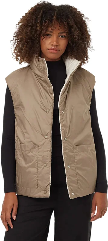 Refresh your wardrobe with stylish women’s outfits   Cloud Shell Reversible Oversized Vest - Women's|-|Veste réversible surdimensionnée Cloud Shell - Femme